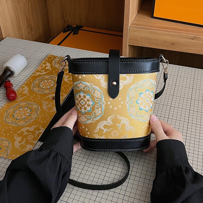 Leatherwork Patterns - Bolso de punto DIY - Bolso