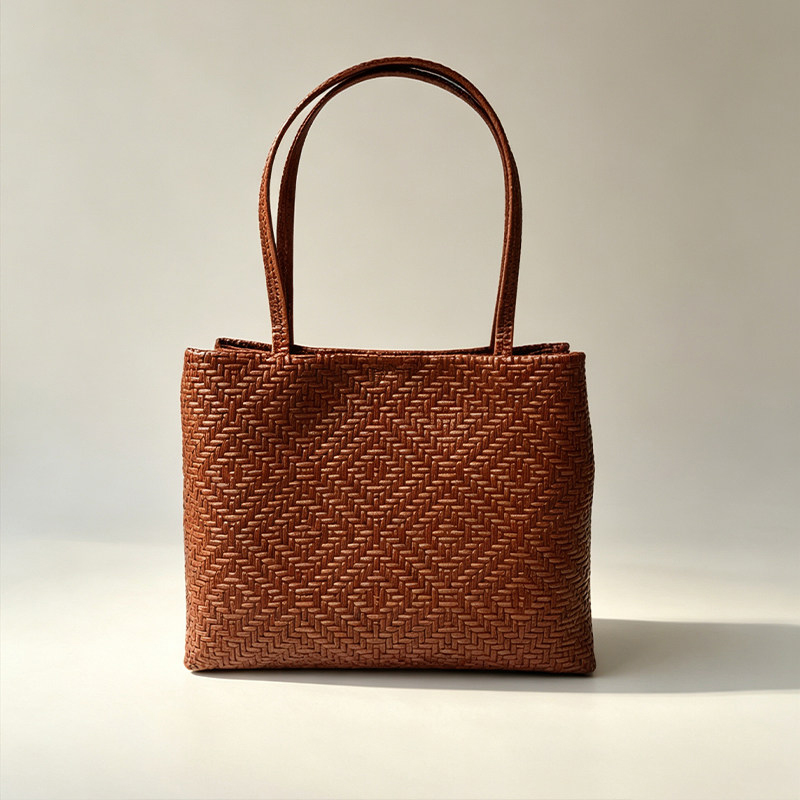 Leatherwork Designs - Bolso Tote Mendy de Cuero Genuino