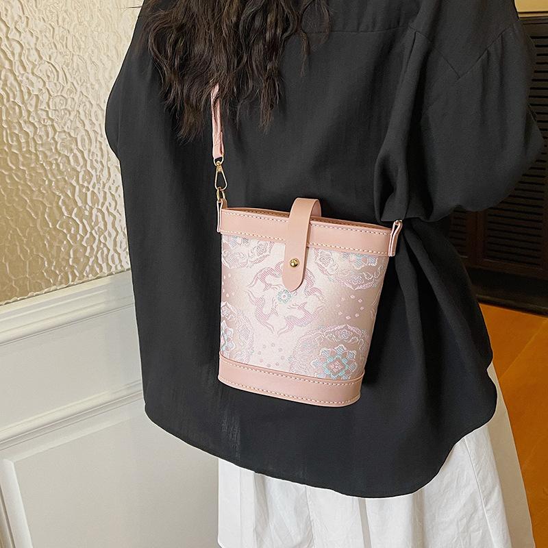 Bolso de punto DIY - Bolso de  - Leatherwork Patterns reseña y precio