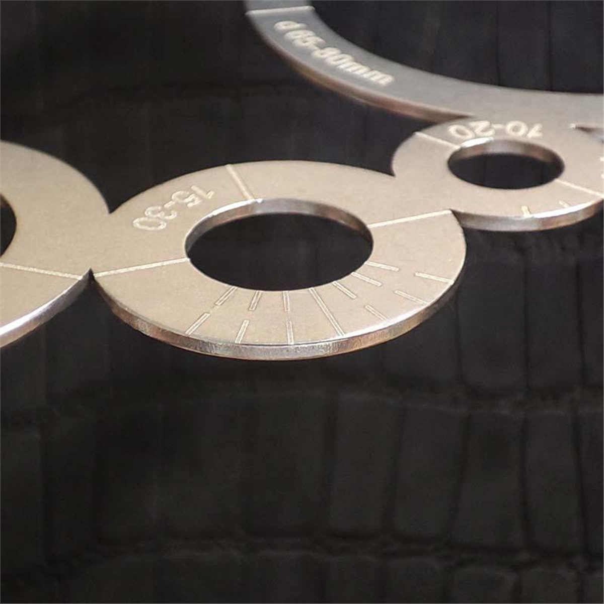 Regla de Corte de Esquinas par - Leatherwork Ruler reseña y precio