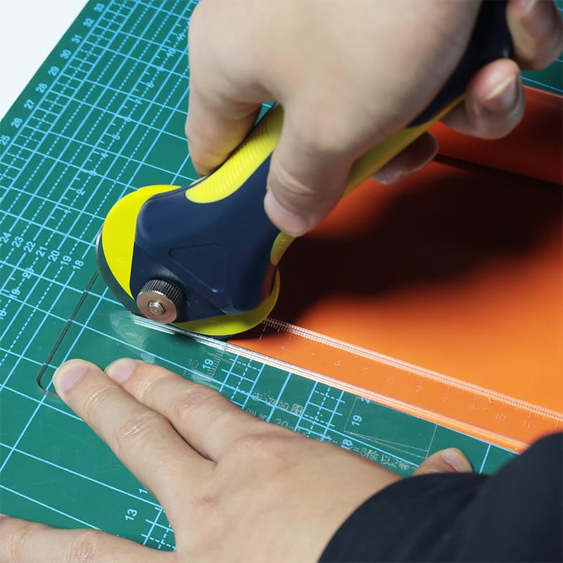 Regla plana para cuero Bow Mak - Leatherwork Ruler reseña y precio
